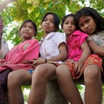 The kids by the pagoda